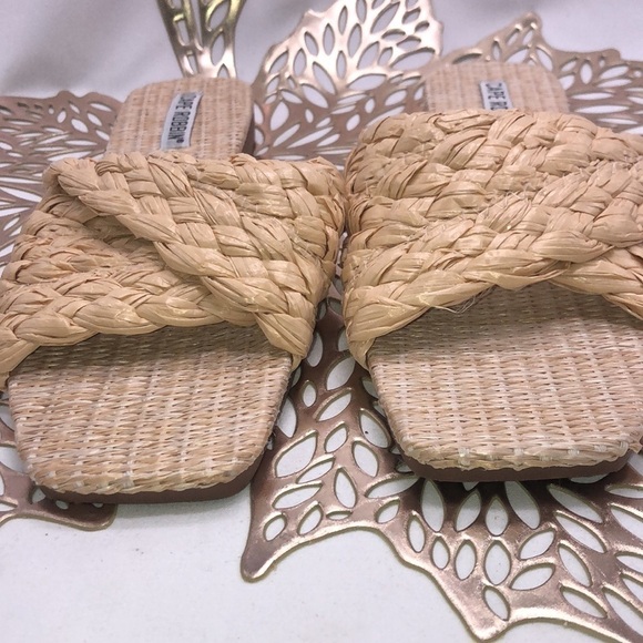 Cape Robbin Wheat Color Crisscrossed Weaved Slides YOLA Sandals Size 7 - Picture 2 of 7
